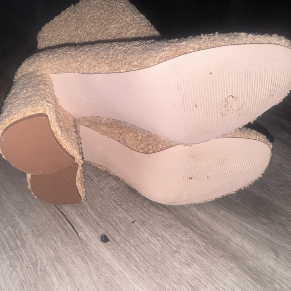 Tan Teddy Sherpa Booties - Picture 4 of 5